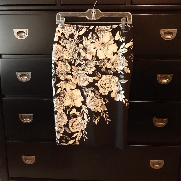 White House Black Market Dresses & Skirts - Skirt